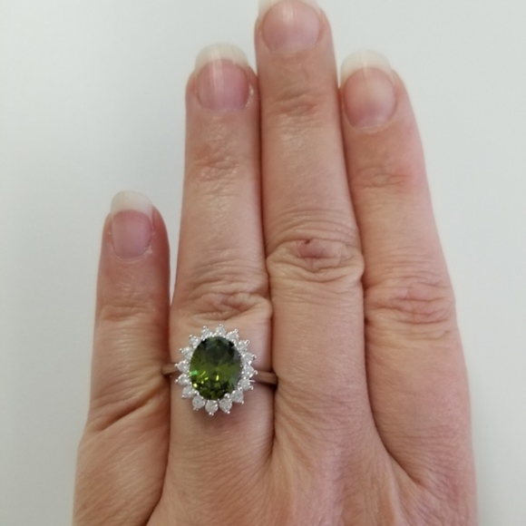 Sterling 3.5ct Green Topaz Ring - Picture 8 of 8